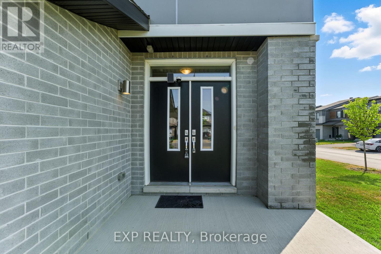 641 Rouncey Road, Ottawa, Ontario  K2V 0P4 - Photo 3 - X12421375