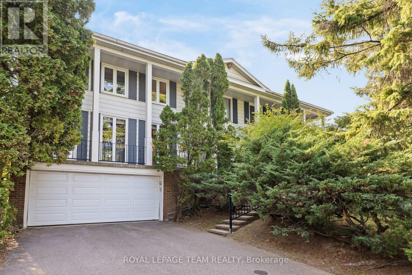 2486 REGINA STREET, Ottawa, Ontario