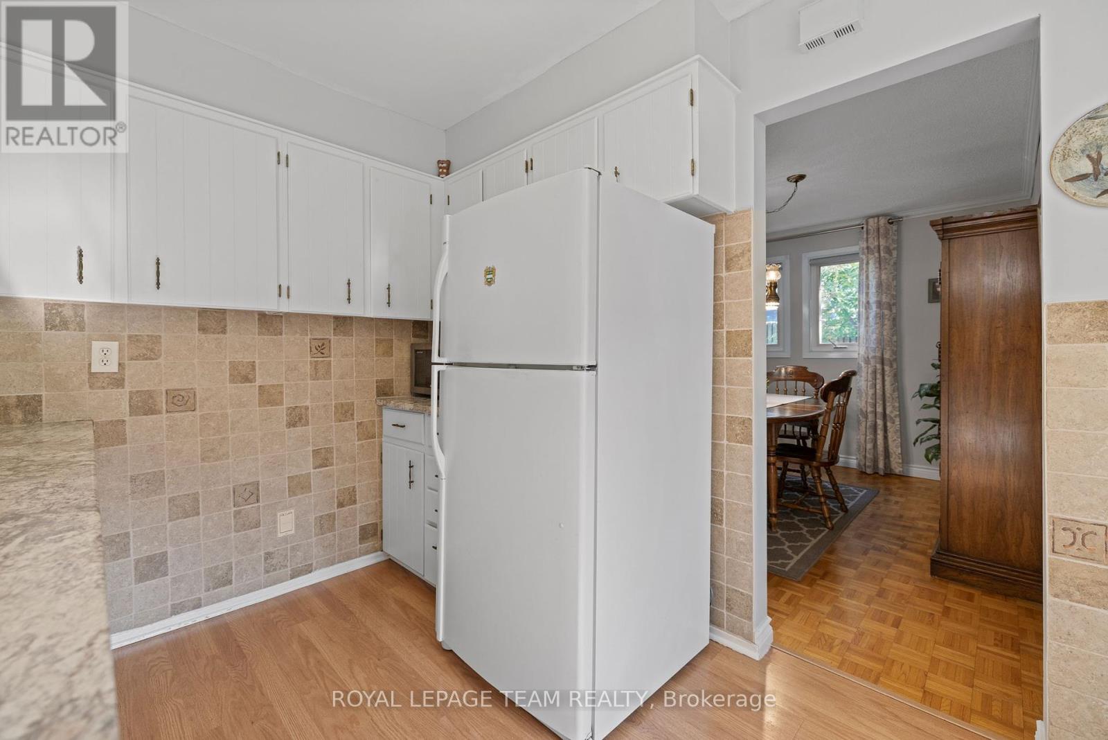 2486 Regina Street, Ottawa, Ontario  K2B 6X5 - Photo 18 - X12421380