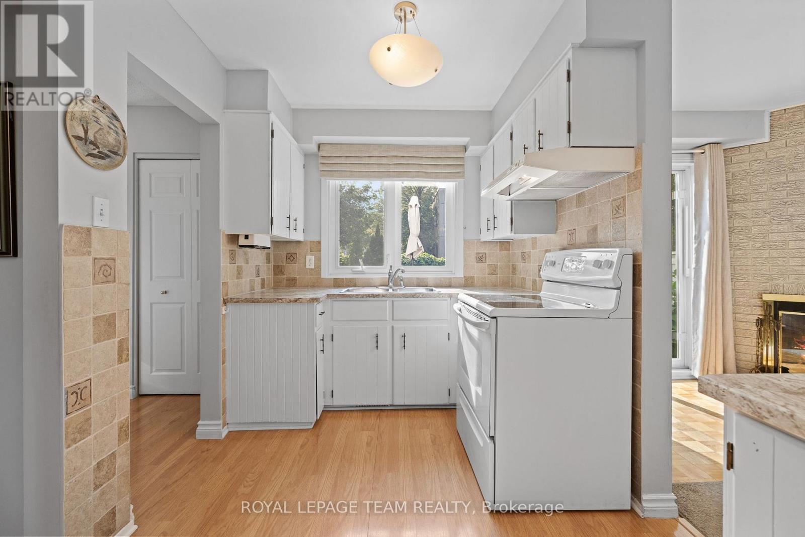 2486 Regina Street, Ottawa, Ontario  K2B 6X5 - Photo 19 - X12421380