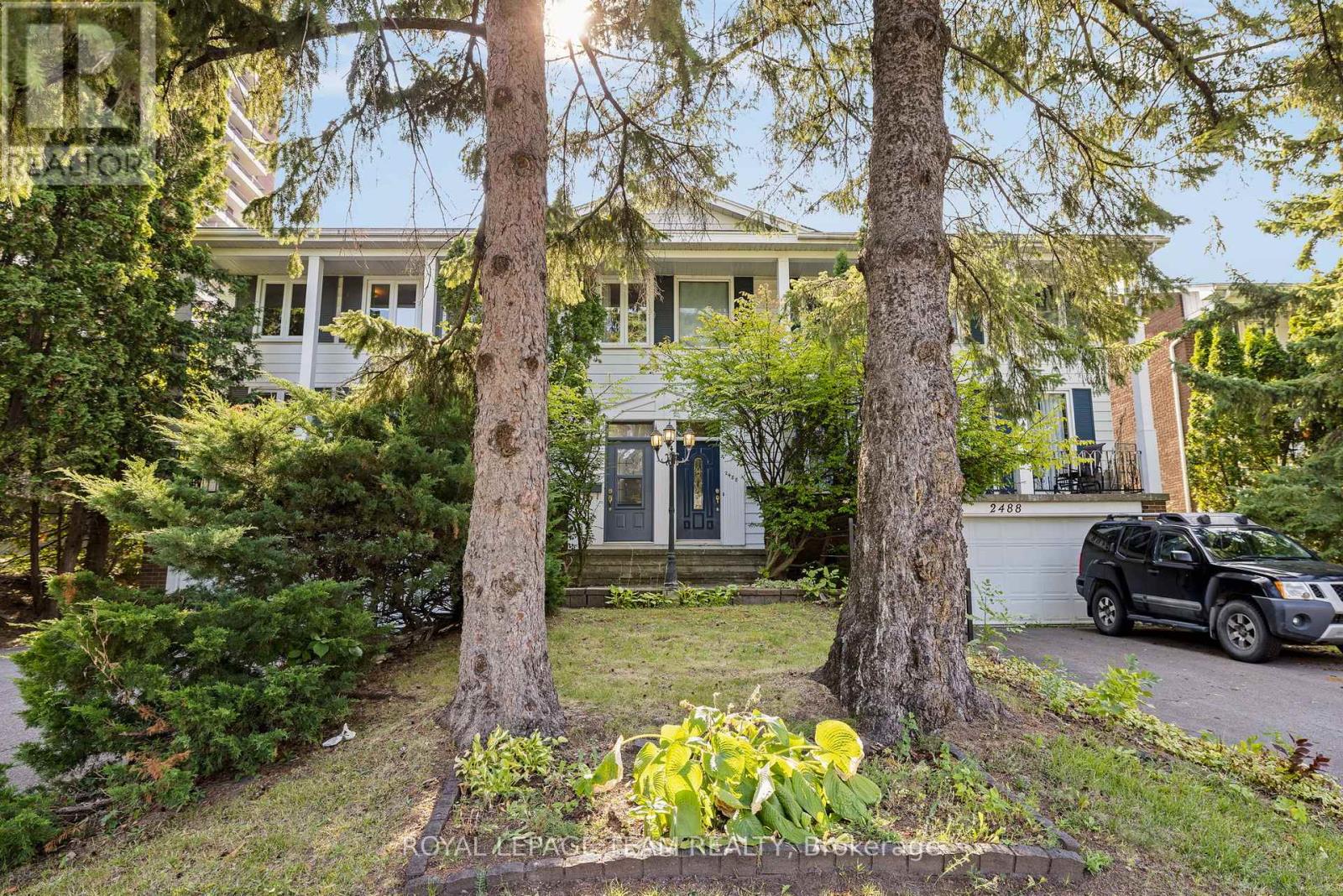 2486 Regina Street, Ottawa, Ontario  K2B 6X5 - Photo 2 - X12421380