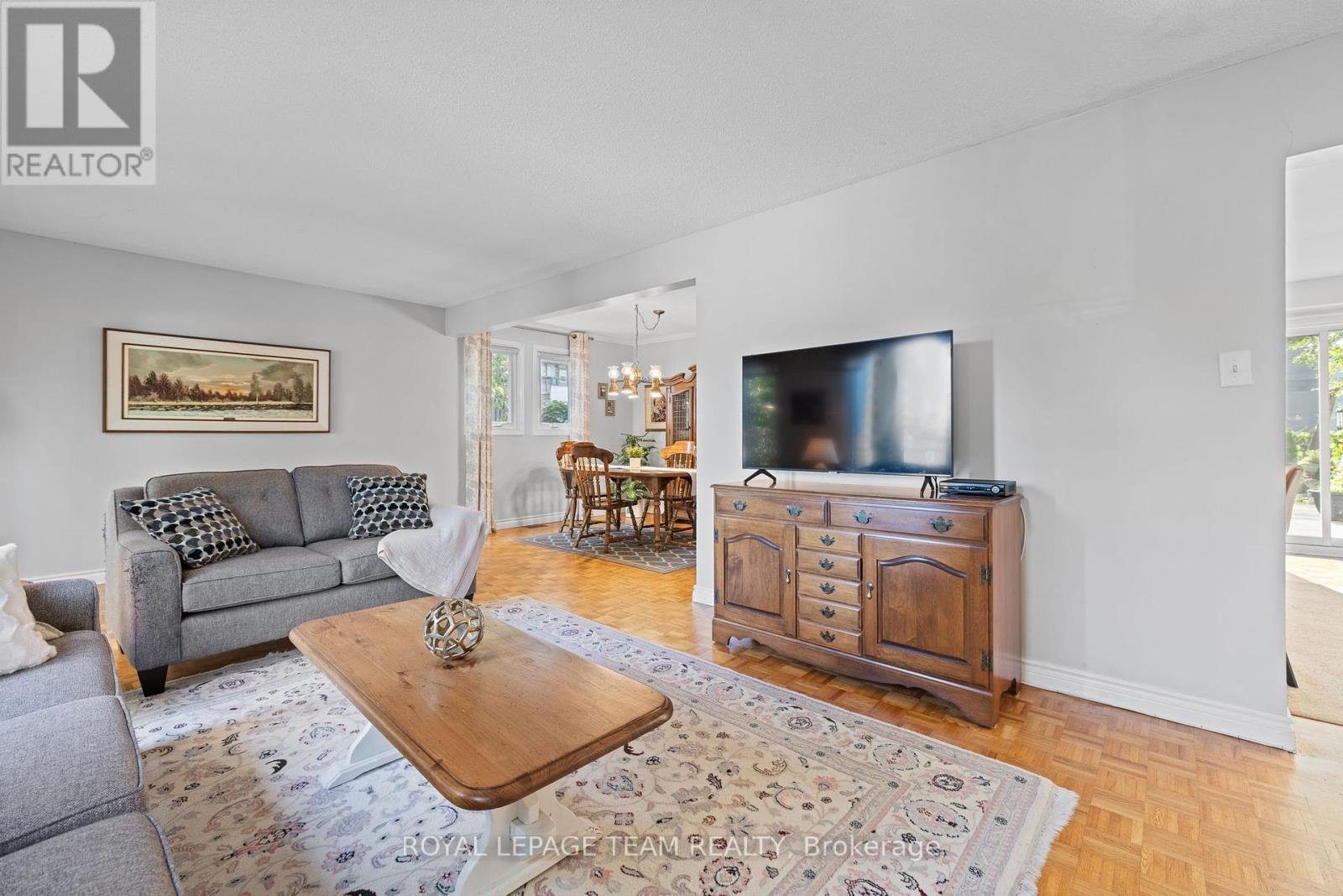 2486 Regina Street, Ottawa, Ontario  K2B 6X5 - Photo 8 - X12421380