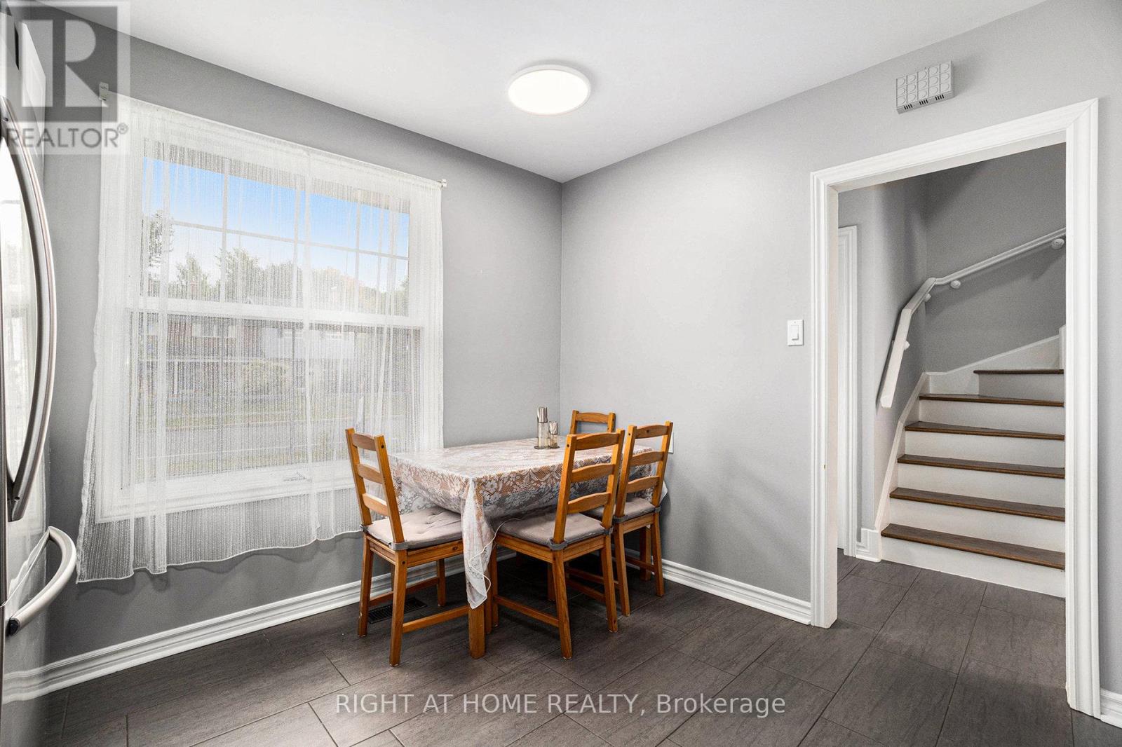 3 Monterey Drive, Ottawa, Ontario  K2H 7A9 - Photo 10 - X12421383