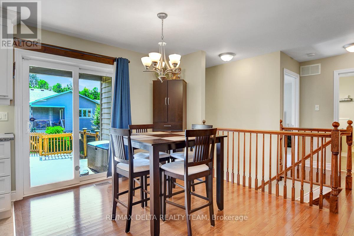 80 Settlement Lane, Russell, Ontario  K4R 0A4 - Photo 12 - X12421389