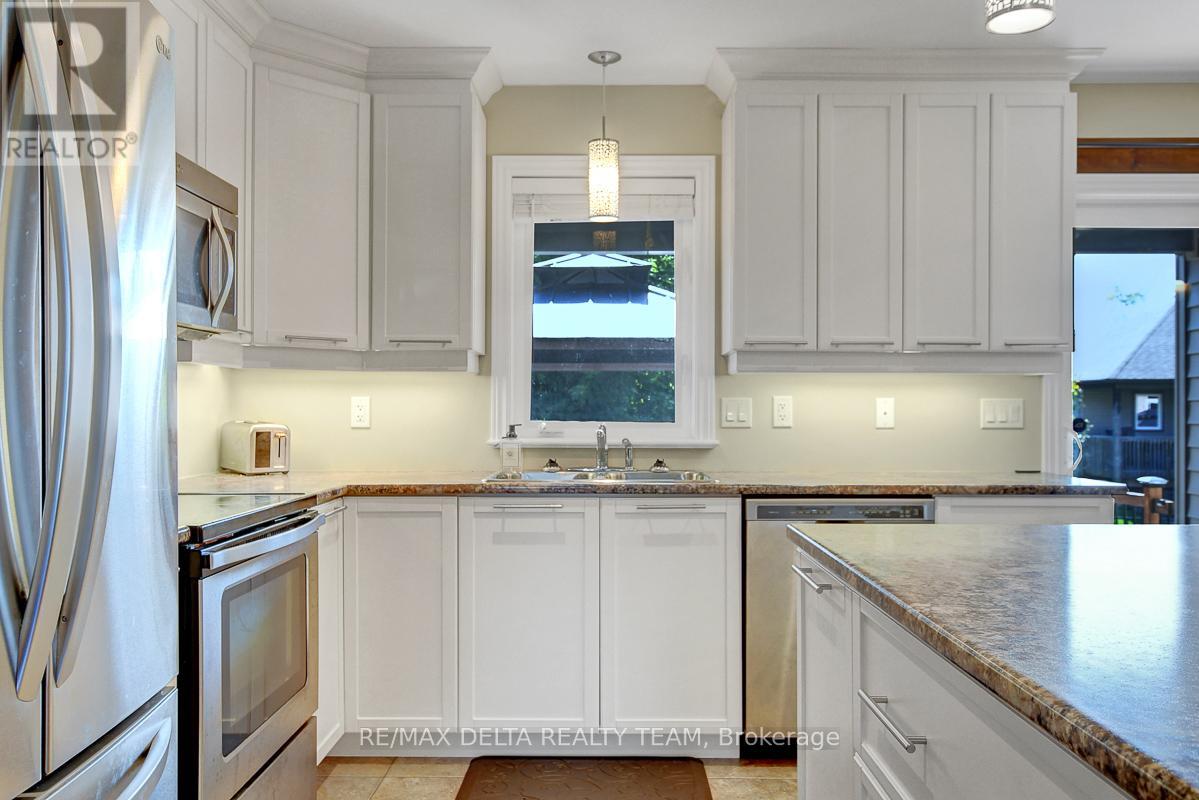 80 Settlement Lane, Russell, Ontario  K4R 0A4 - Photo 17 - X12421389