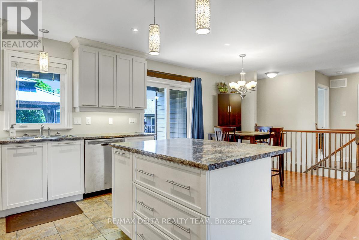80 Settlement Lane, Russell, Ontario  K4R 0A4 - Photo 18 - X12421389