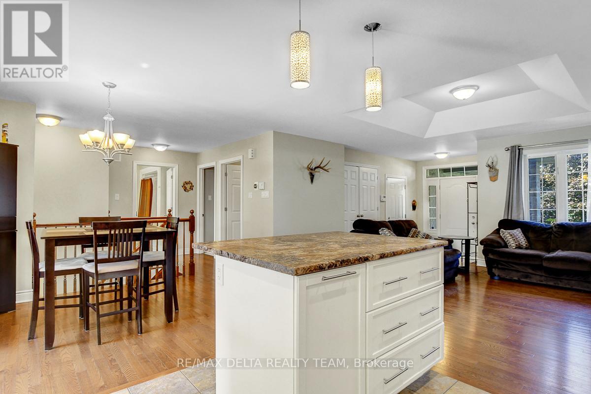 80 Settlement Lane, Russell, Ontario  K4R 0A4 - Photo 19 - X12421389