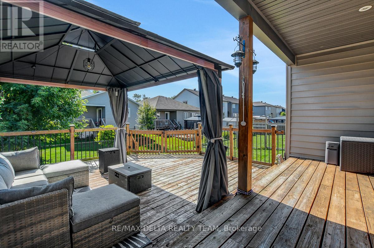 80 Settlement Lane, Russell, Ontario  K4R 0A4 - Photo 40 - X12421389
