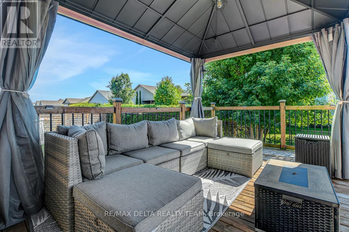 80 Settlement Lane, Russell, Ontario  K4R 0A4 - Photo 41 - X12421389