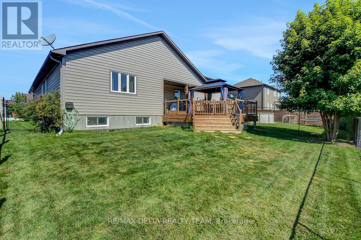 80 Settlement Lane, Russell, Ontario  K4R 0A4 - Photo 47 - X12421389