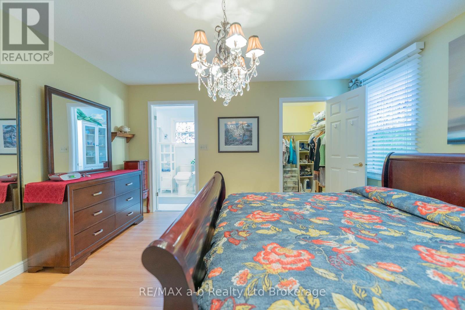 53 Hawkins Crescent, Tillsonburg, Ontario  N4G 5K6 - Photo 18 - X12421291
