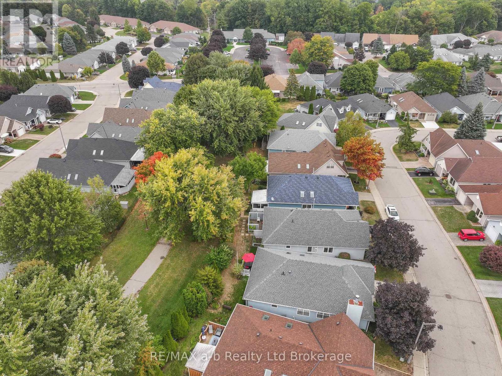 53 Hawkins Crescent, Tillsonburg, Ontario  N4G 5K6 - Photo 27 - X12421291