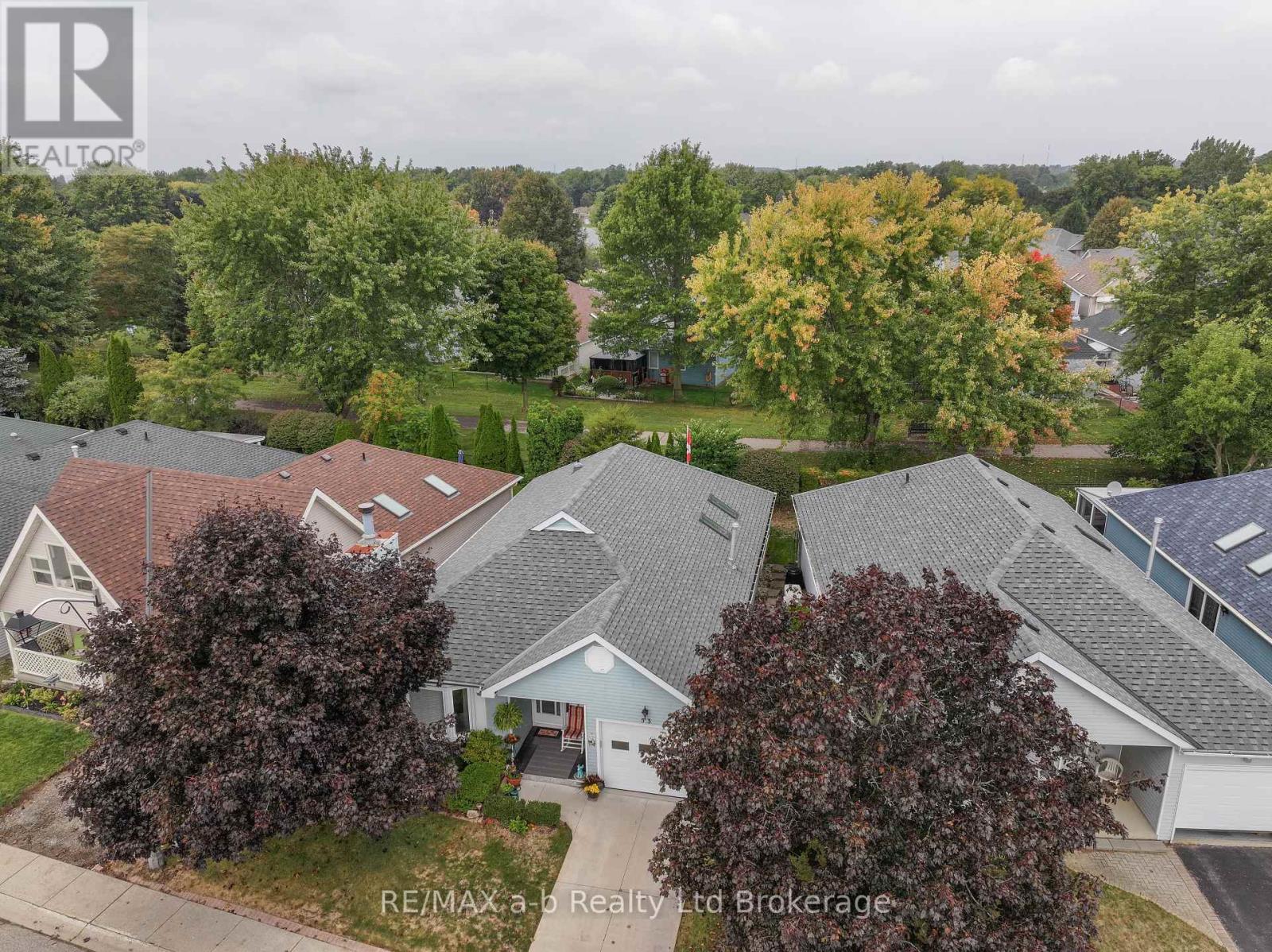 53 Hawkins Crescent, Tillsonburg, Ontario  N4G 5K6 - Photo 28 - X12421291