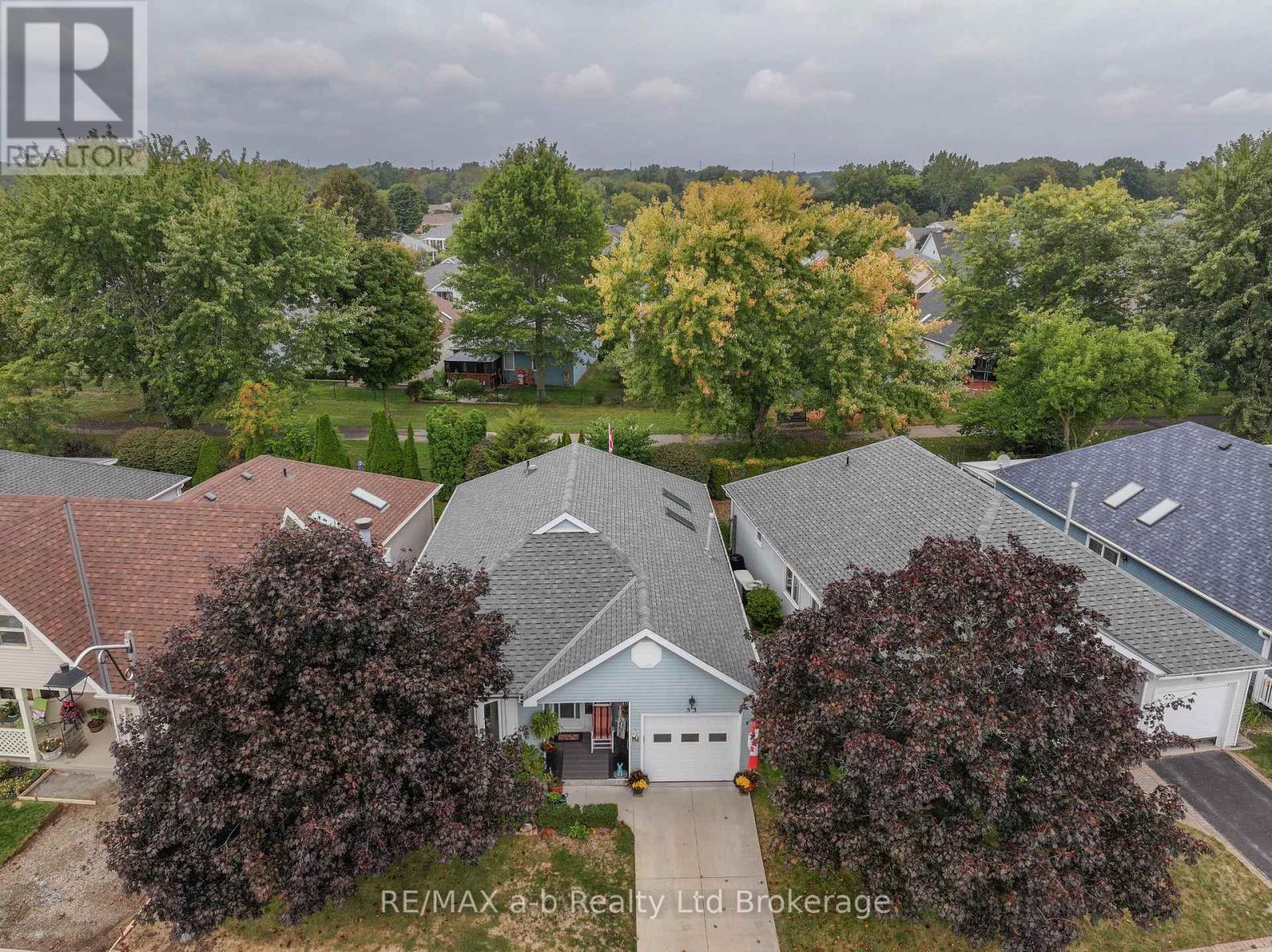 53 Hawkins Crescent, Tillsonburg, Ontario  N4G 5K6 - Photo 29 - X12421291