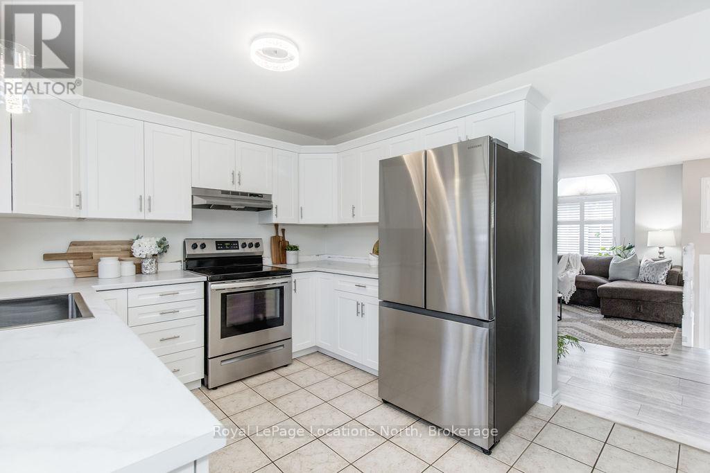 115 58th Street S, Wasaga Beach, Ontario  L9Z 2Z1 - Photo 8 - S12421359