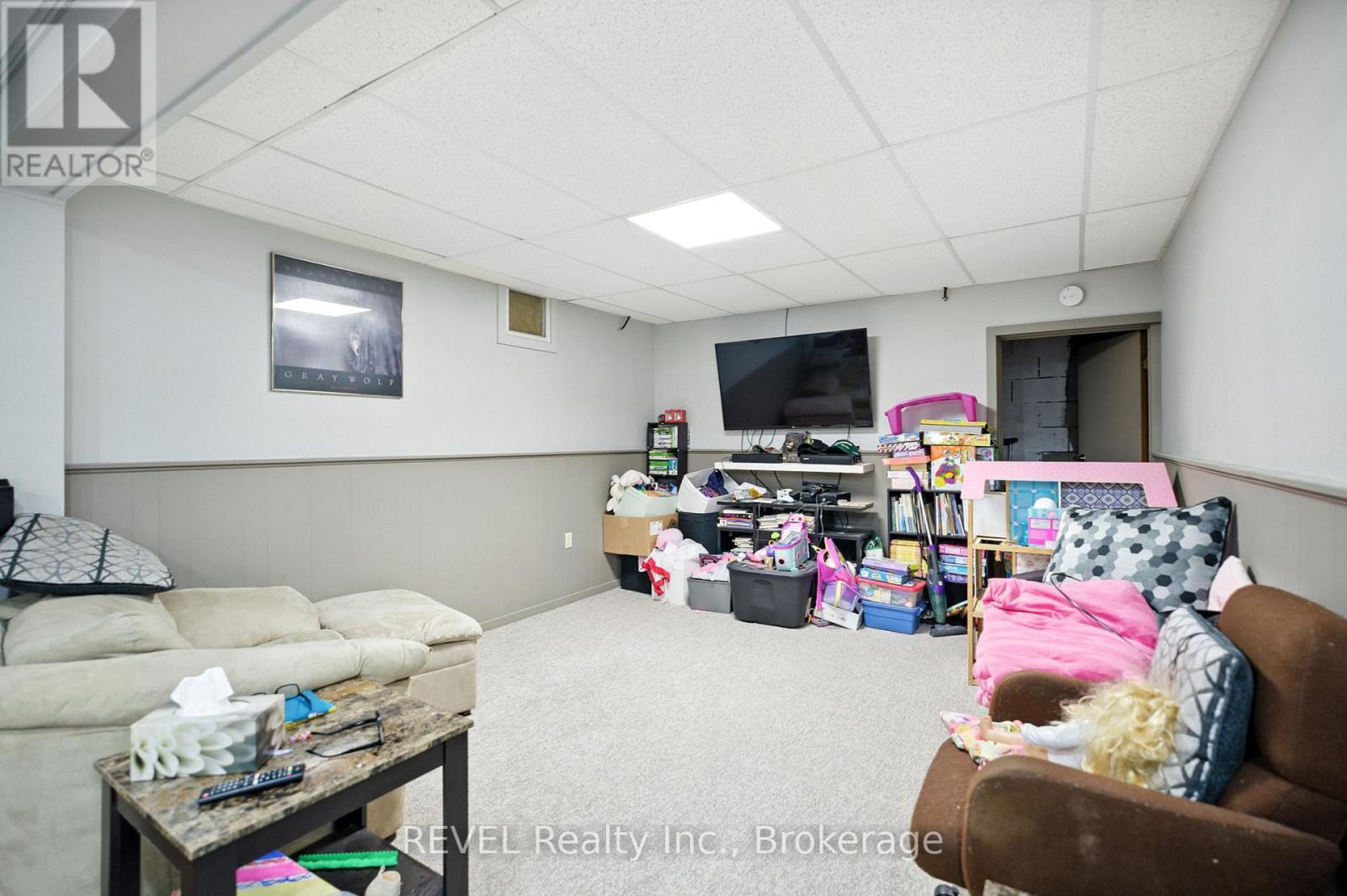 46 Collier Road S, Thorold, Ontario  L2V 3T1 - Photo 16 - X12421262