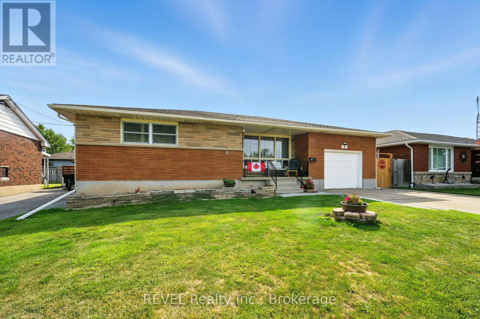 46 Collier Road S, Thorold, Ontario  L2V 3T1 - Photo 3 - X12421262