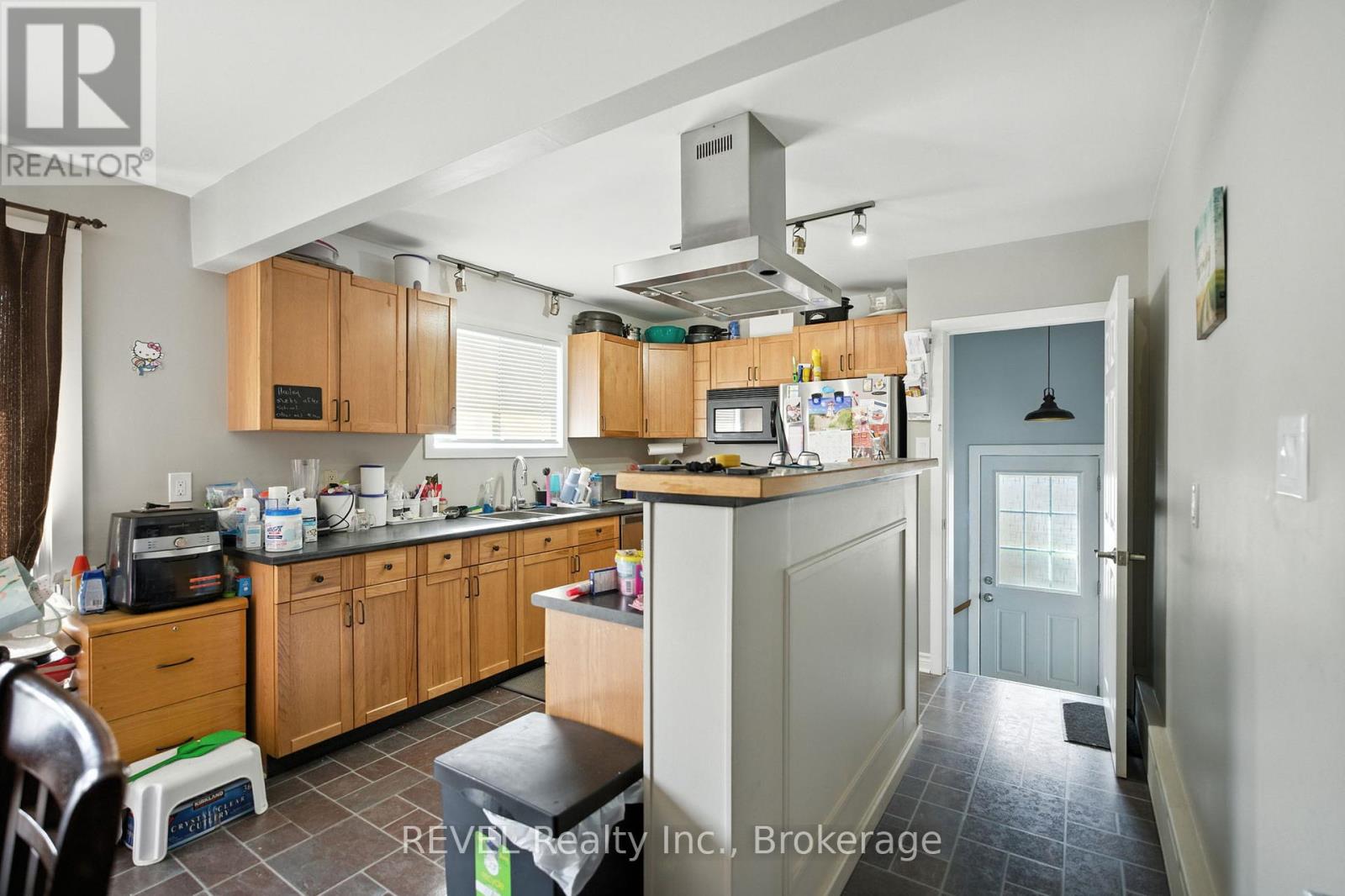 46 Collier Road S, Thorold, Ontario  L2V 3T1 - Photo 7 - X12421262