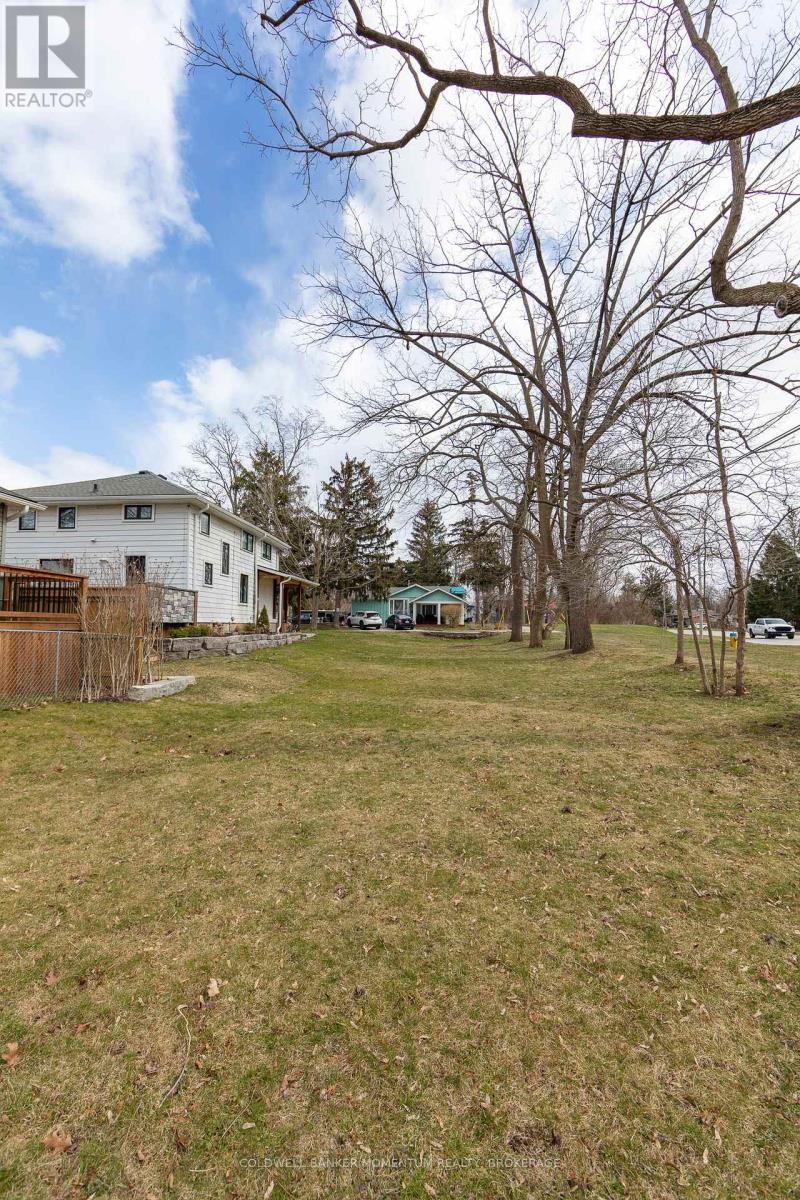 10a Betts Avenue, Grimsby, Ontario  L3M 2S6 - Photo 7 - X12421271