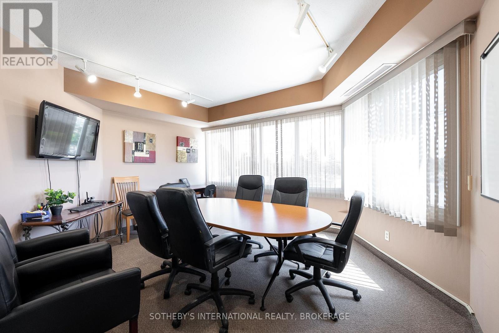 5 Race Street, St. Catharines, Ontario  L2R 3M1 - Photo 18 - X12421403
