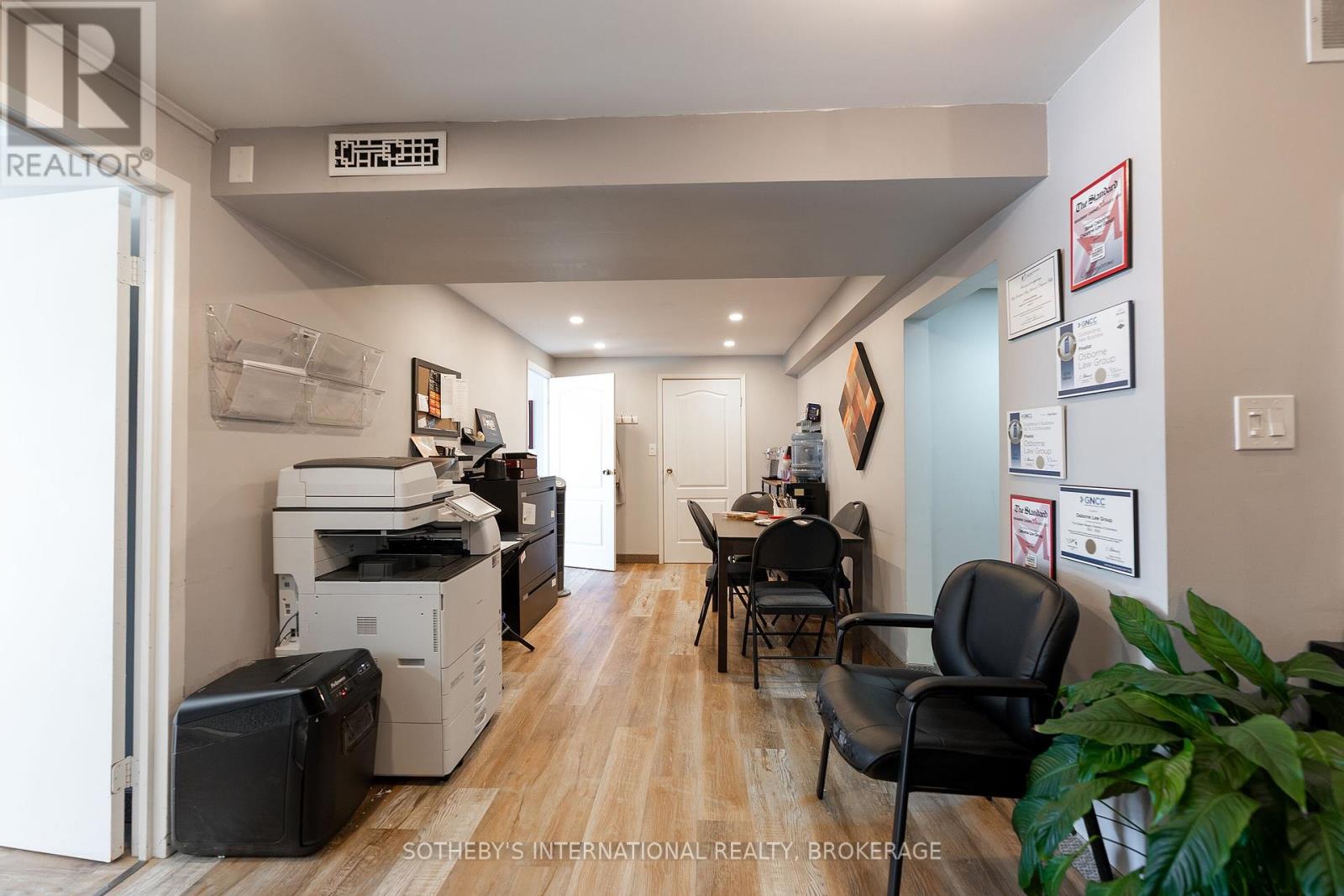 5 Race Street, St. Catharines, Ontario  L2R 3M1 - Photo 35 - X12421403