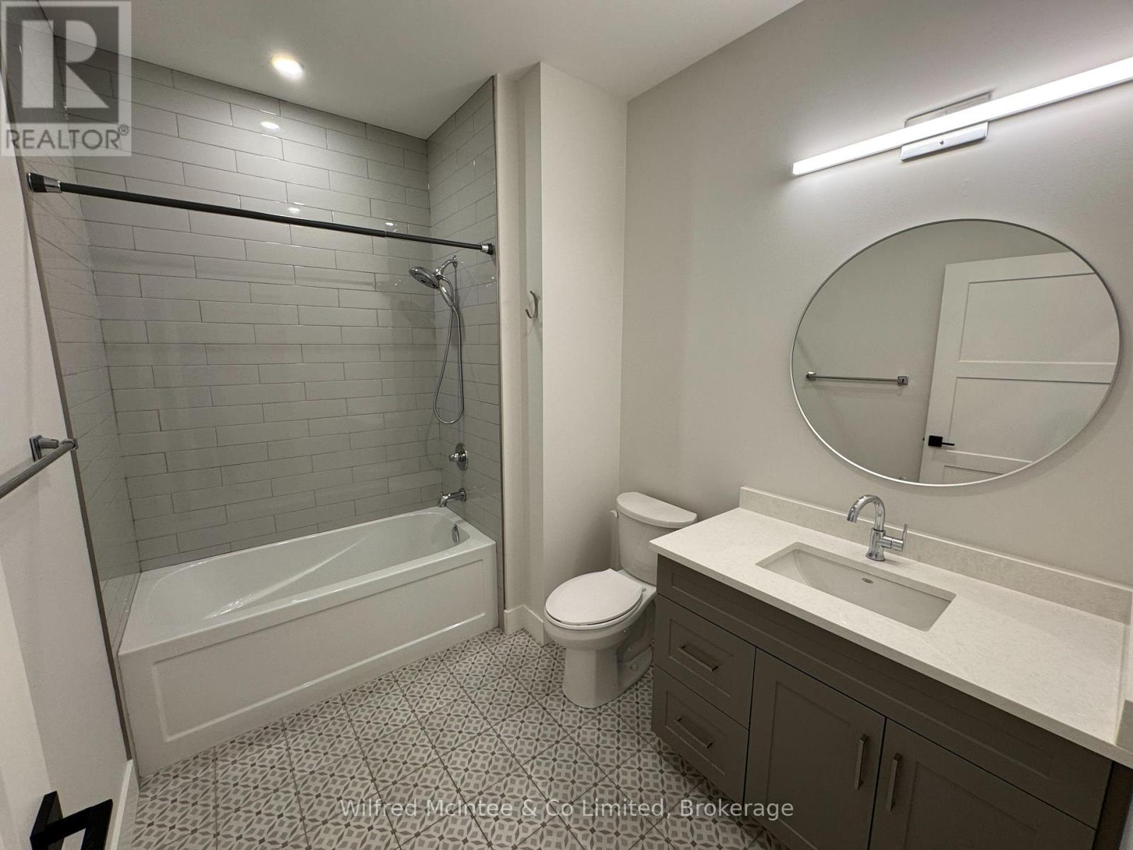 106 Irishwood Lane, Brockton, Ontario  N0G 2V0 - Photo 10 - X12421418