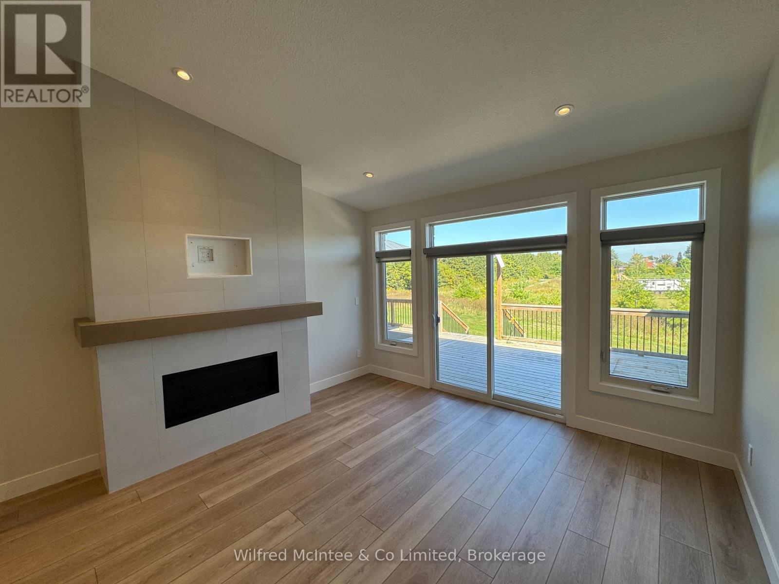 106 Irishwood Lane, Brockton, Ontario  N0G 2V0 - Photo 3 - X12421418