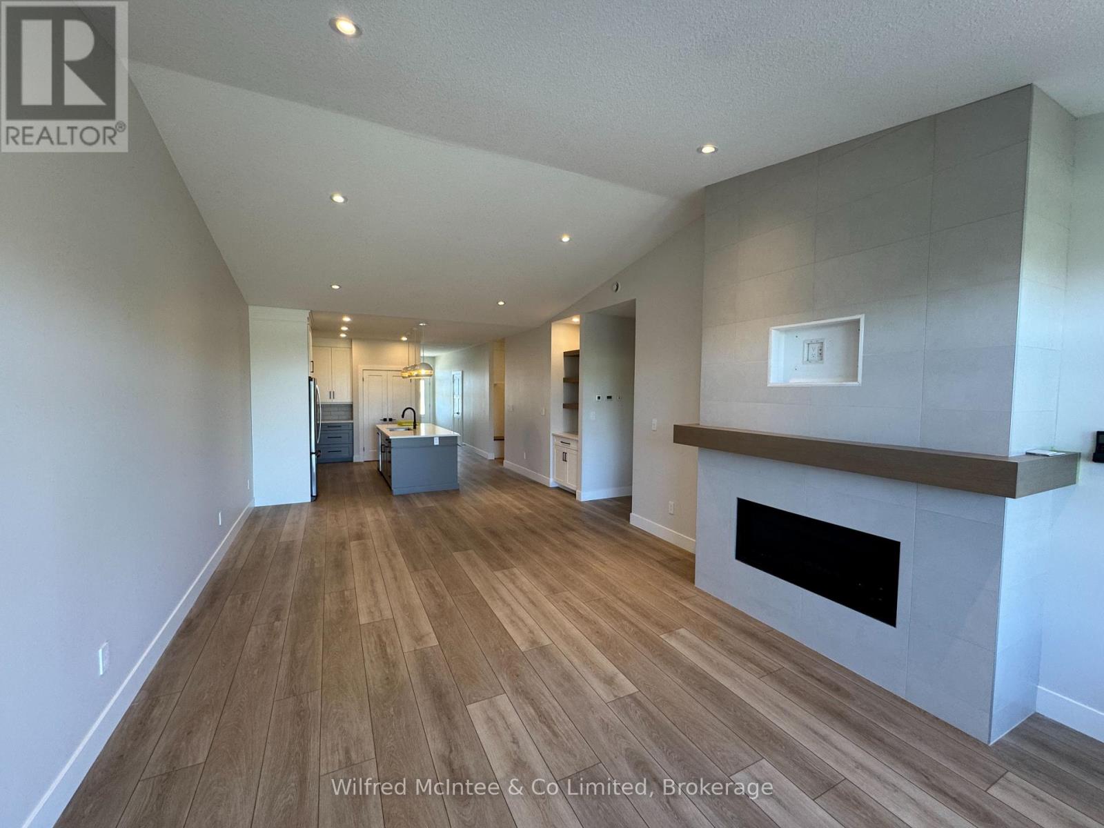 106 Irishwood Lane, Brockton, Ontario  N0G 2V0 - Photo 4 - X12421418