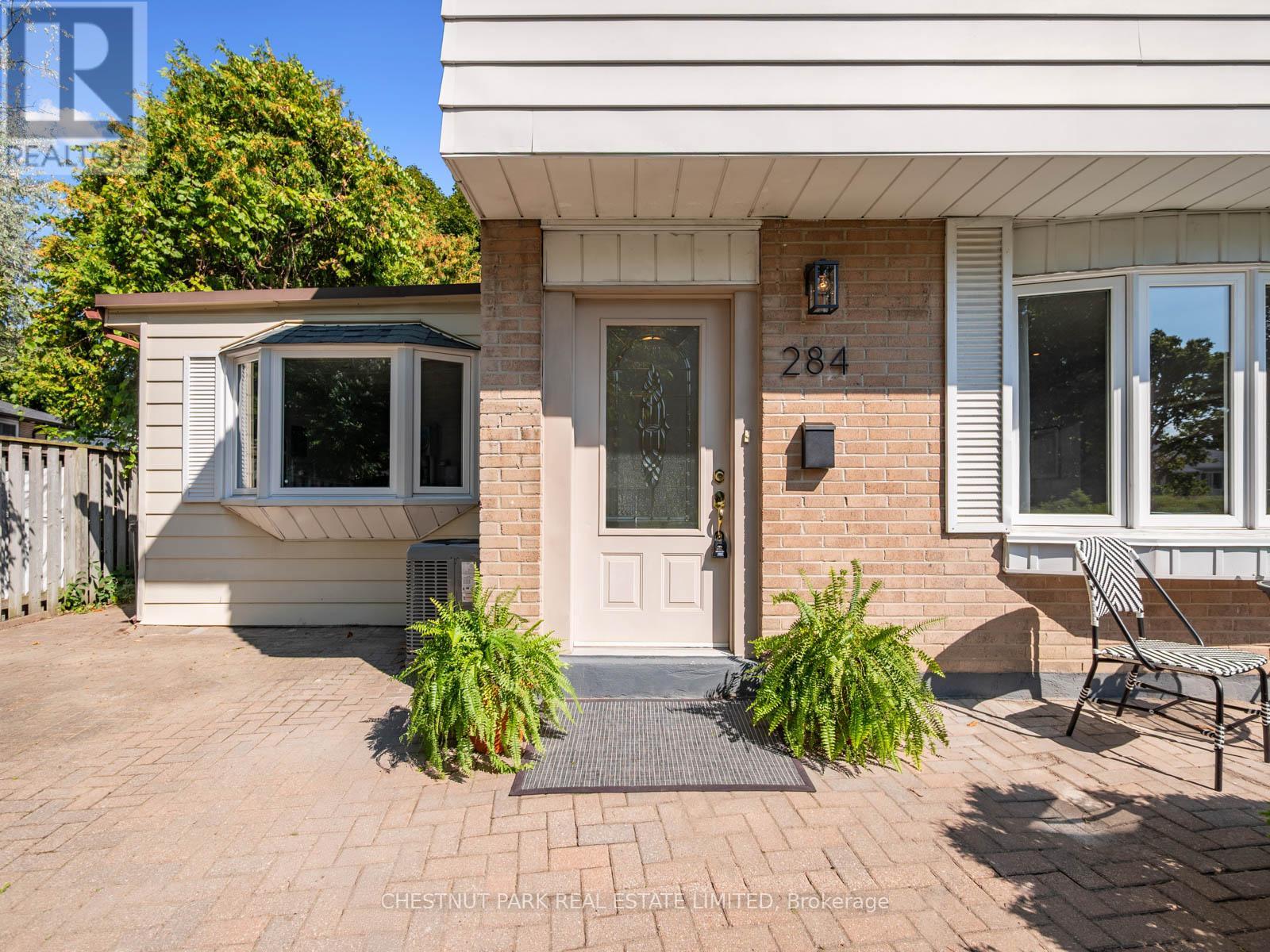 284 HOLLYBERRY TRAIL, Toronto, Ontario