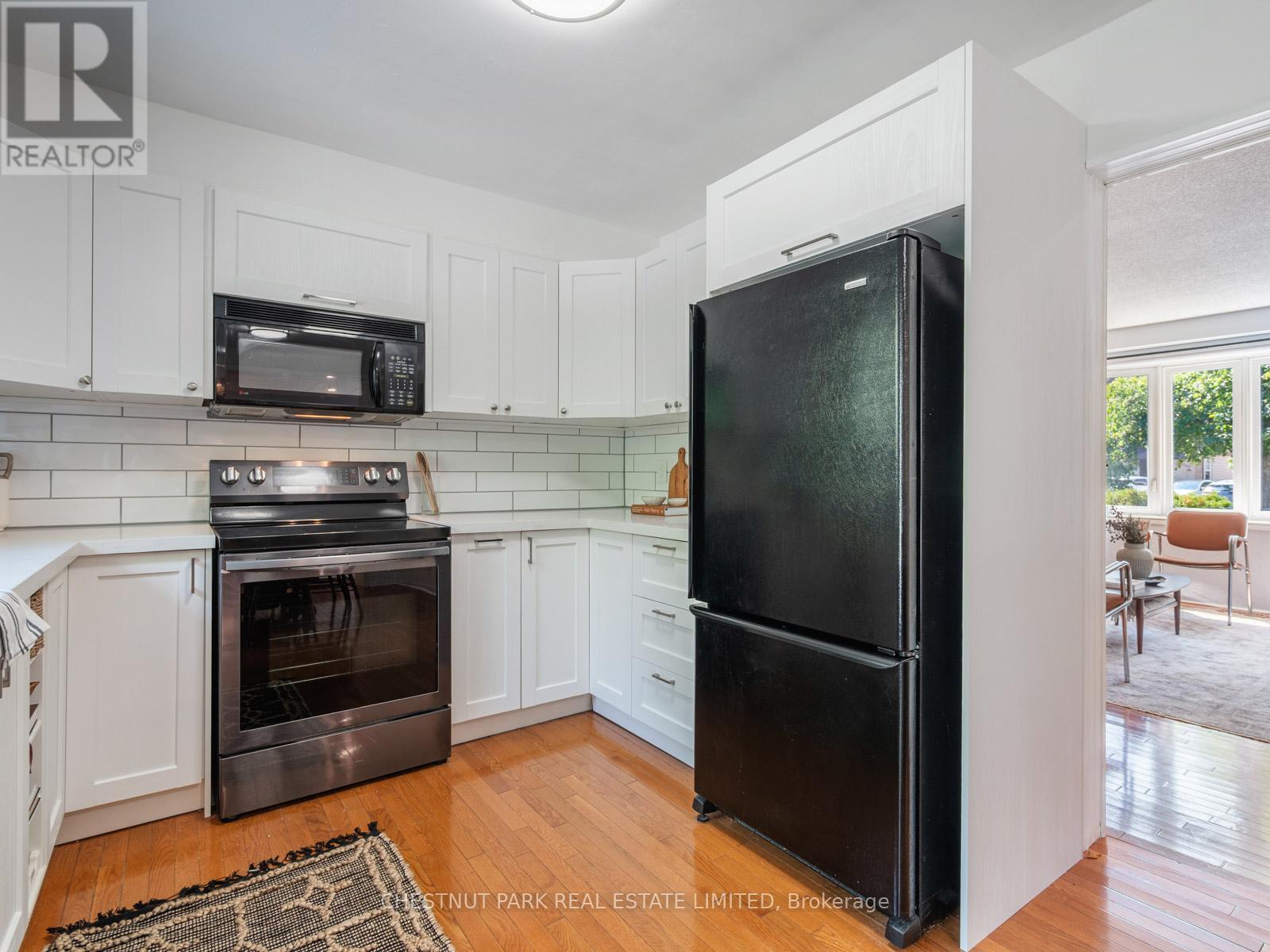 284 Hollyberry Trail, Toronto, Ontario  M2H 2P4 - Photo 13 - C12421203