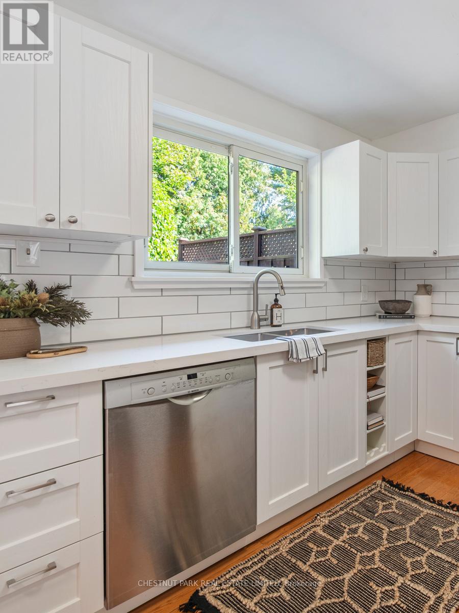 284 Hollyberry Trail, Toronto, Ontario  M2H 2P4 - Photo 14 - C12421203