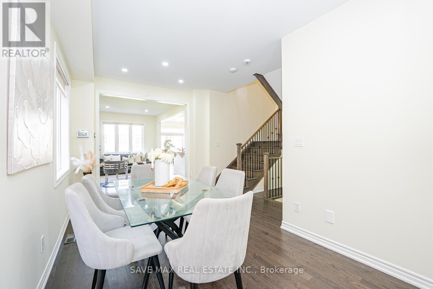 20 Bertram Gate, Whitby, Ontario  L1N 9Y6 - Photo 8 - E12421181