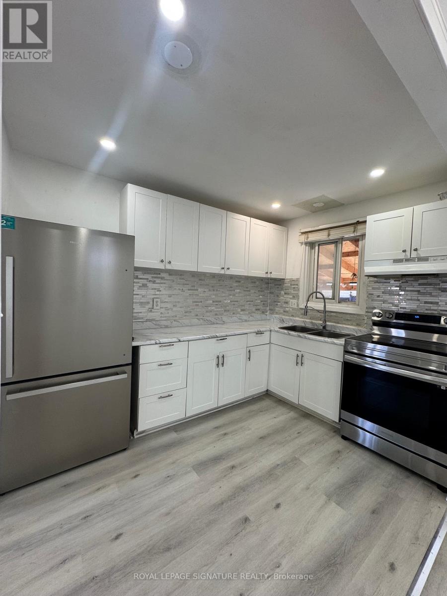 Property at 10 HEATHERSIDE COURT image 4