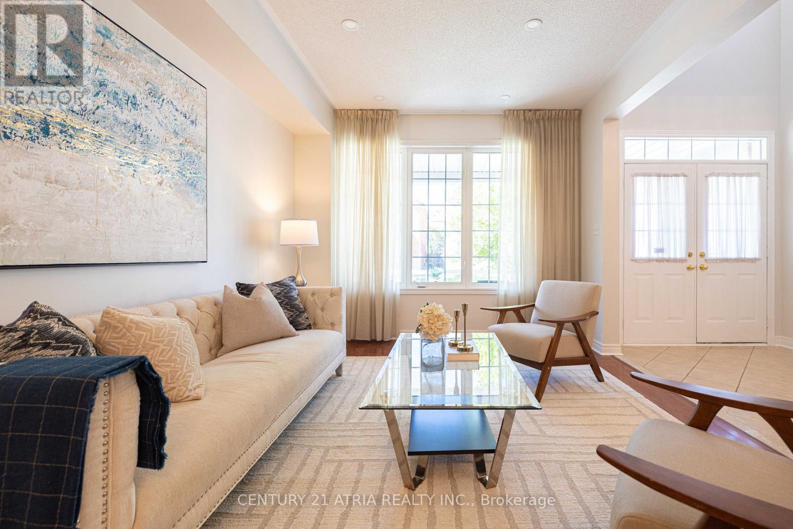 82 Adastra Crescent, Markham, Ontario  L6C 3C8 - Photo 3 - N12374306