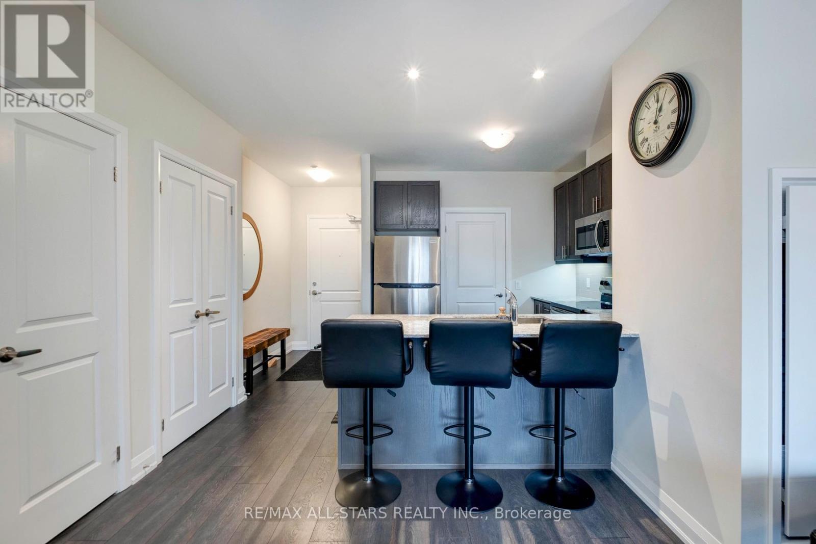 309 - 5917 Main Street, Whitchurch-Stouffville, Ontario  L4A 5G4 - Photo 5 - N12421214