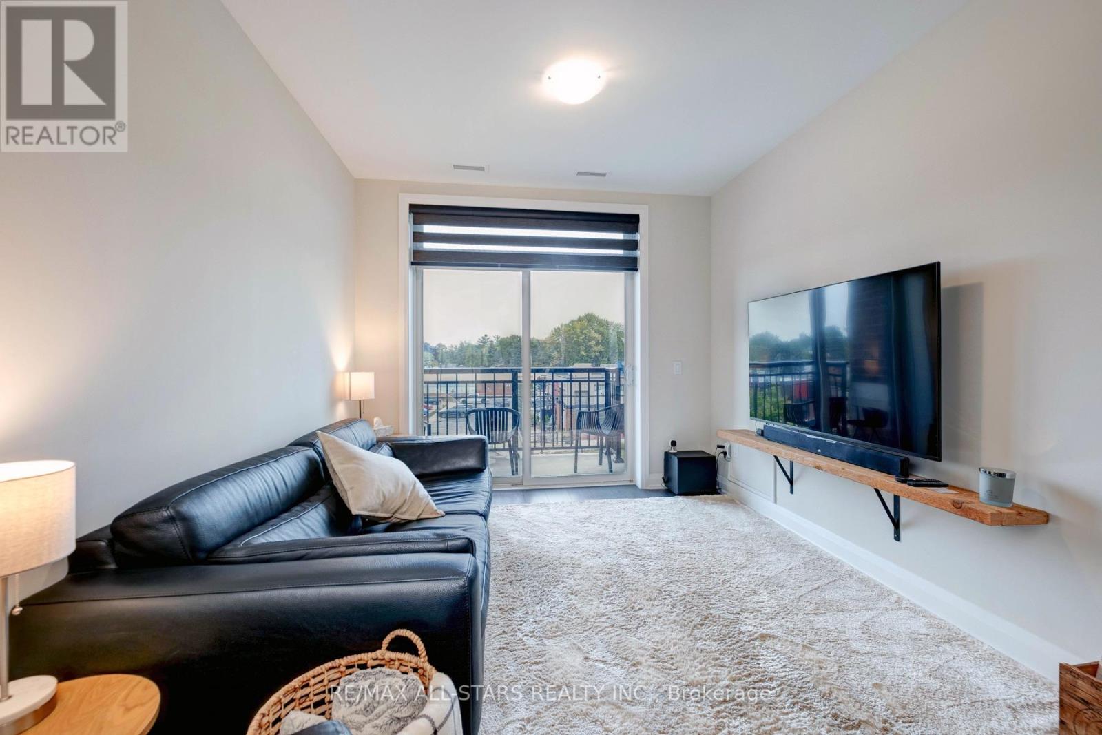 309 - 5917 Main Street, Whitchurch-Stouffville, Ontario  L4A 5G4 - Photo 6 - N12421214