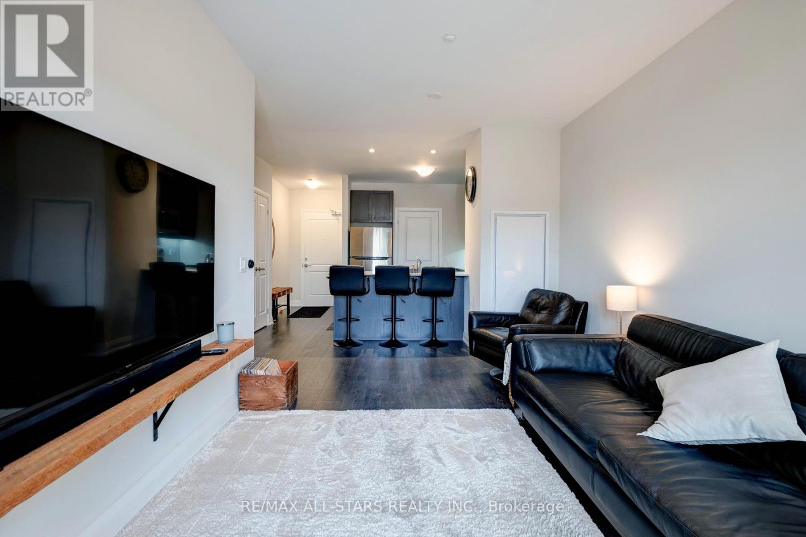 309 - 5917 Main Street, Whitchurch-Stouffville, Ontario  L4A 5G4 - Photo 8 - N12421214