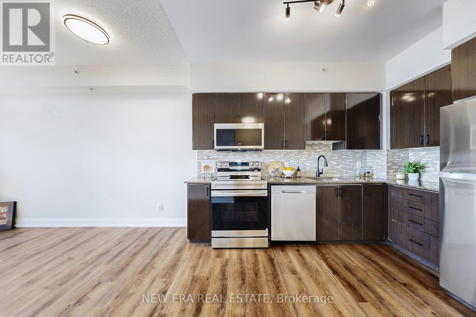 1206 - 75 North Park Road, Vaughan, Ontario  L4J 0H8 - Photo 19 - N12421217