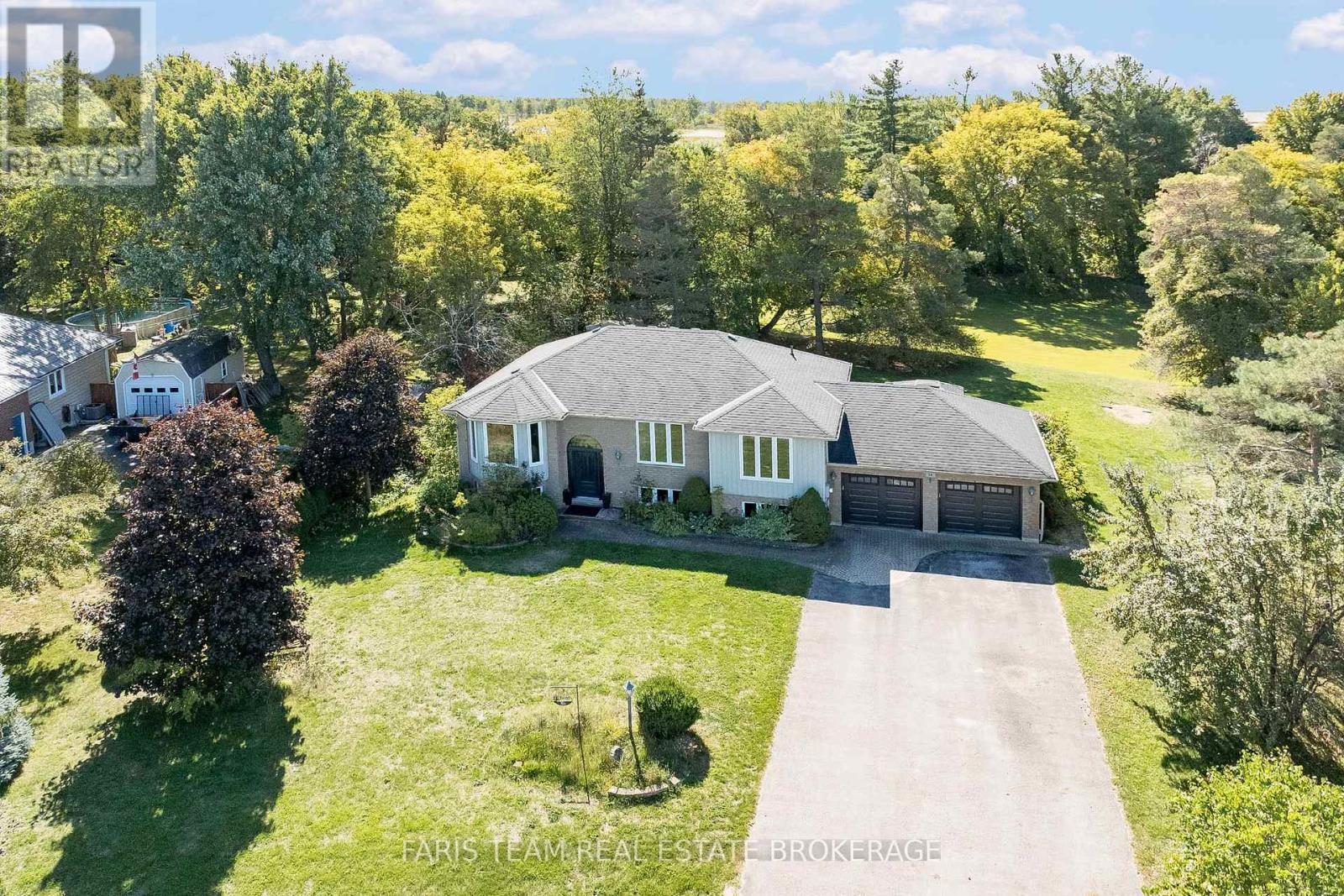 24 PARR BOULEVARD, Springwater, Ontario
