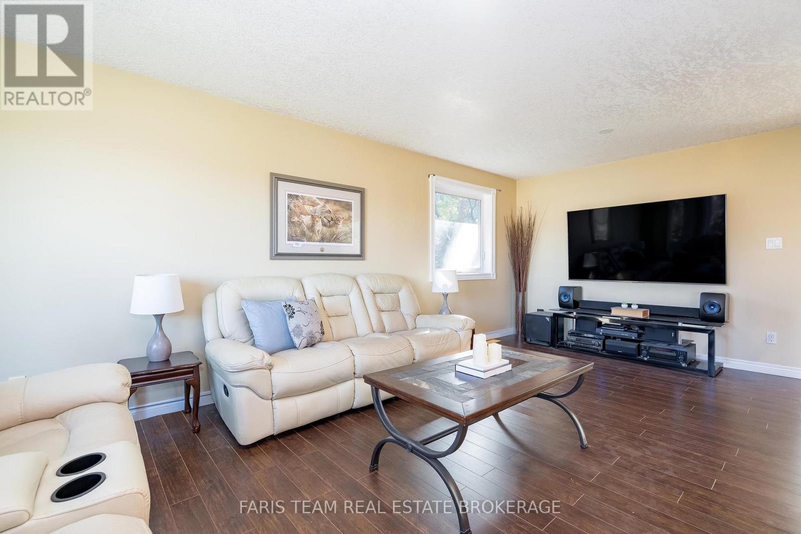 24 Parr Boulevard, Springwater, Ontario  L0M 1T2 - Photo 17 - S12421188
