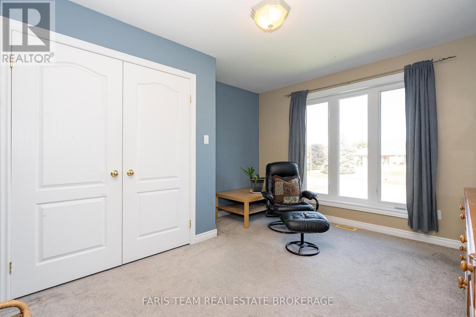 24 Parr Boulevard, Springwater, Ontario  L0M 1T2 - Photo 22 - S12421188