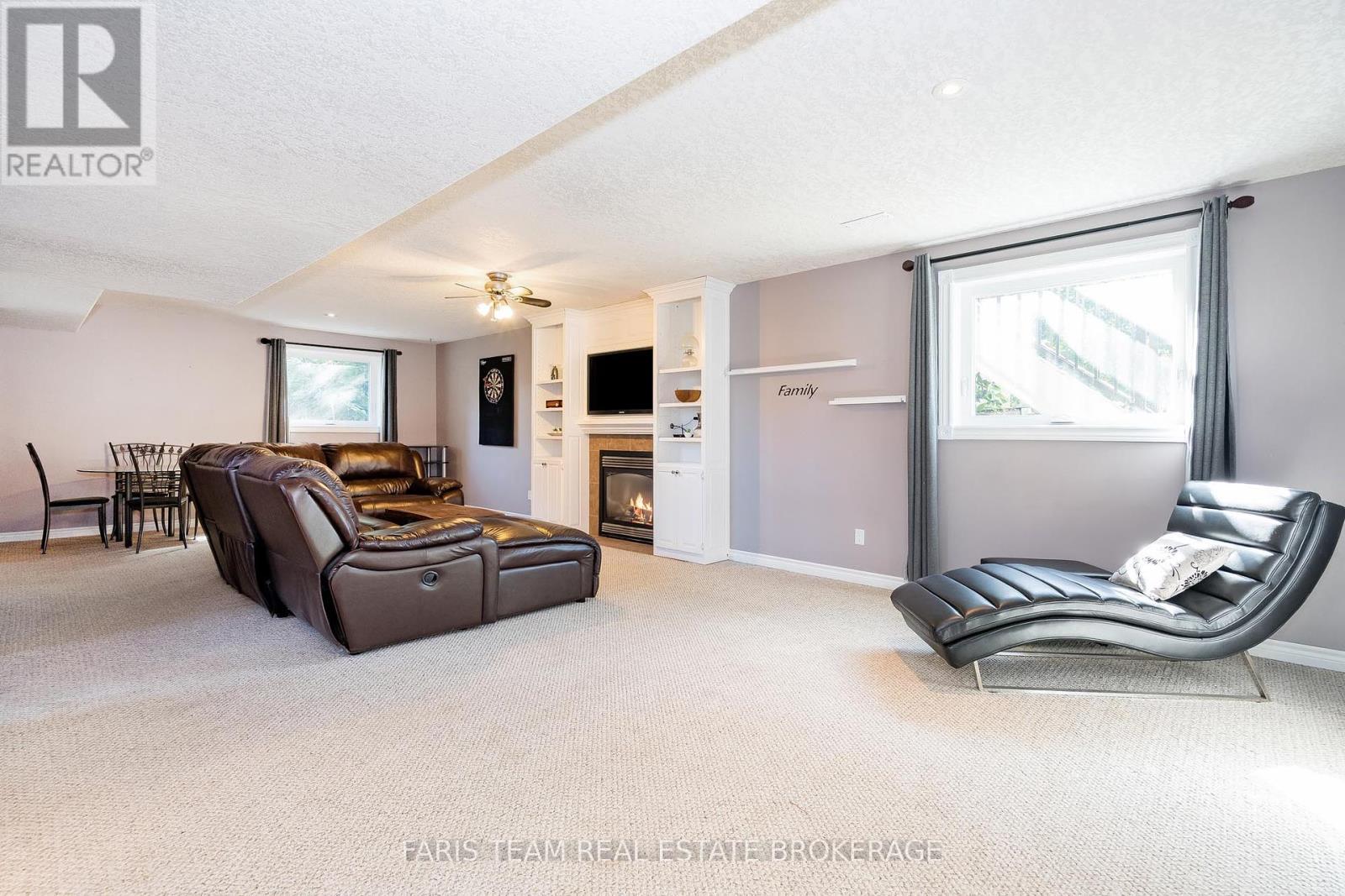 24 Parr Boulevard, Springwater, Ontario  L0M 1T2 - Photo 25 - S12421188