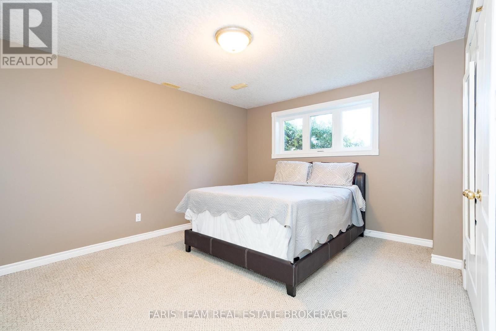 24 Parr Boulevard, Springwater, Ontario  L0M 1T2 - Photo 30 - S12421188