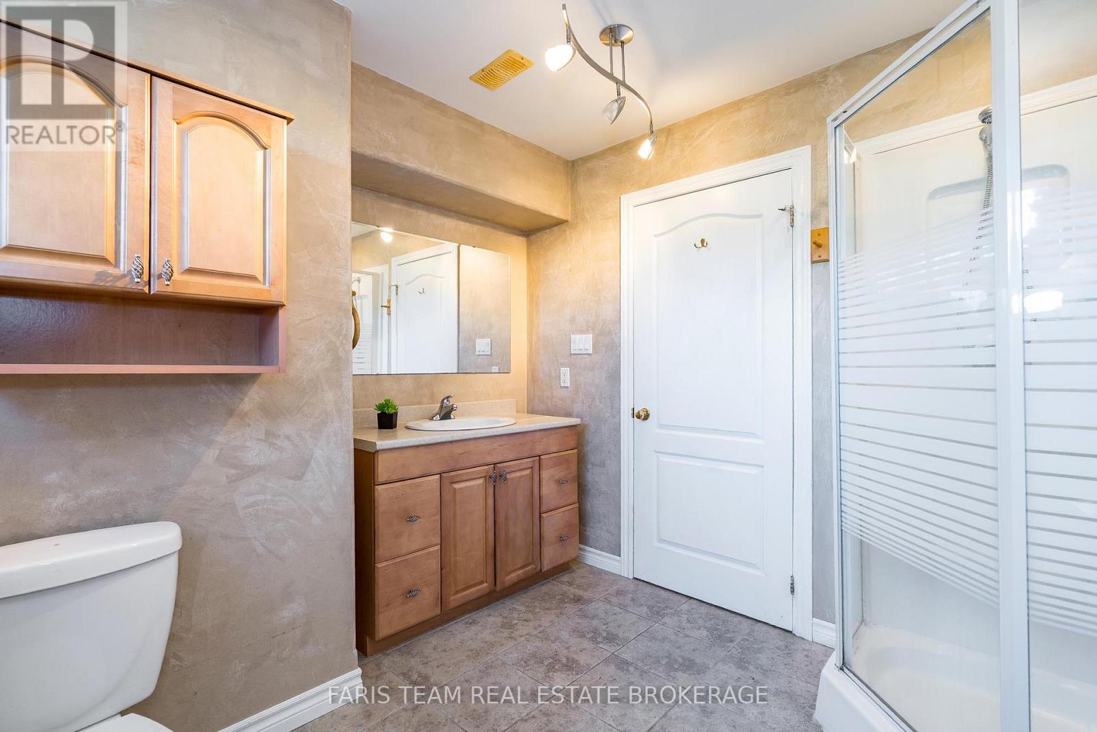 24 Parr Boulevard, Springwater, Ontario  L0M 1T2 - Photo 31 - S12421188