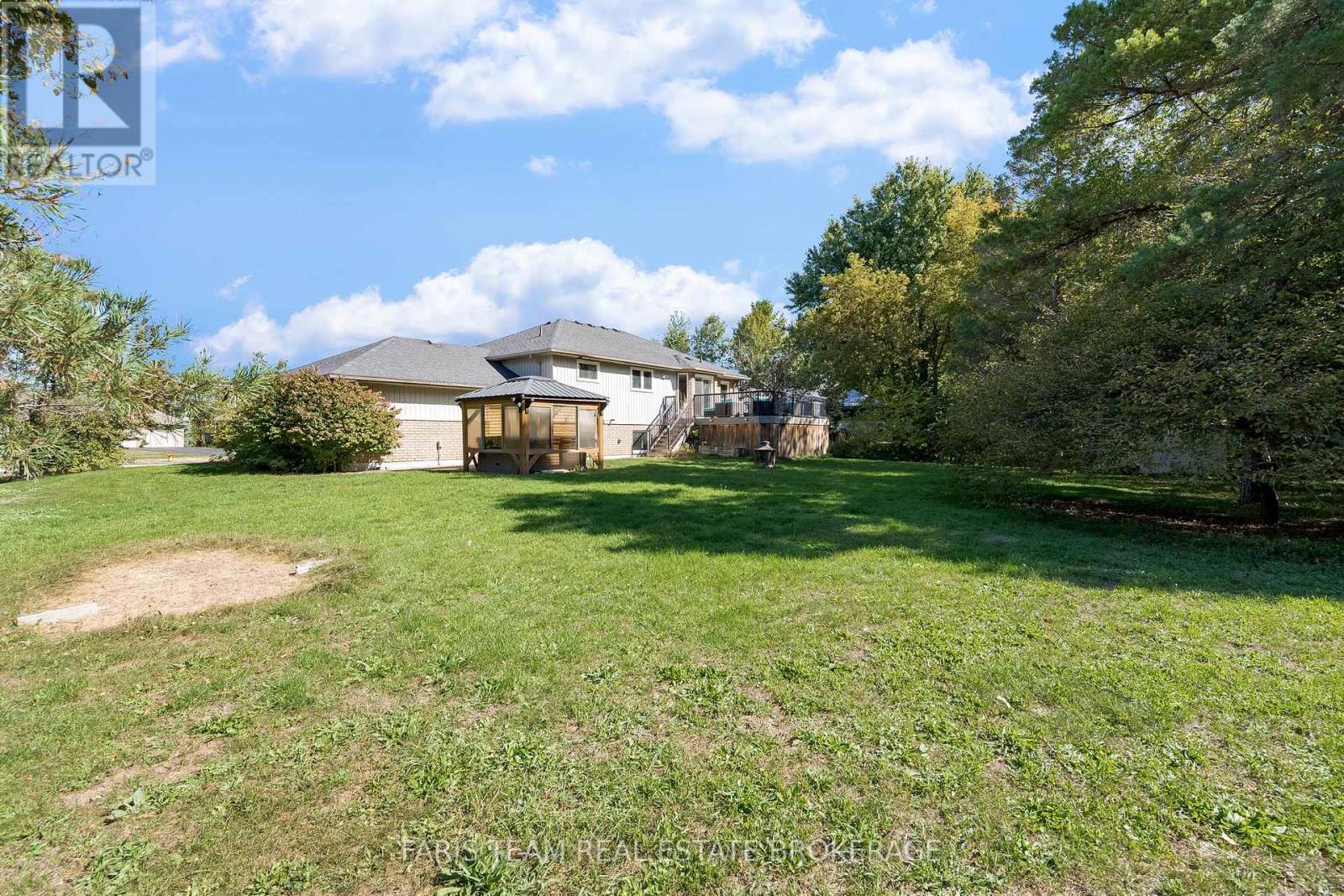 24 Parr Boulevard, Springwater, Ontario  L0M 1T2 - Photo 45 - S12421188
