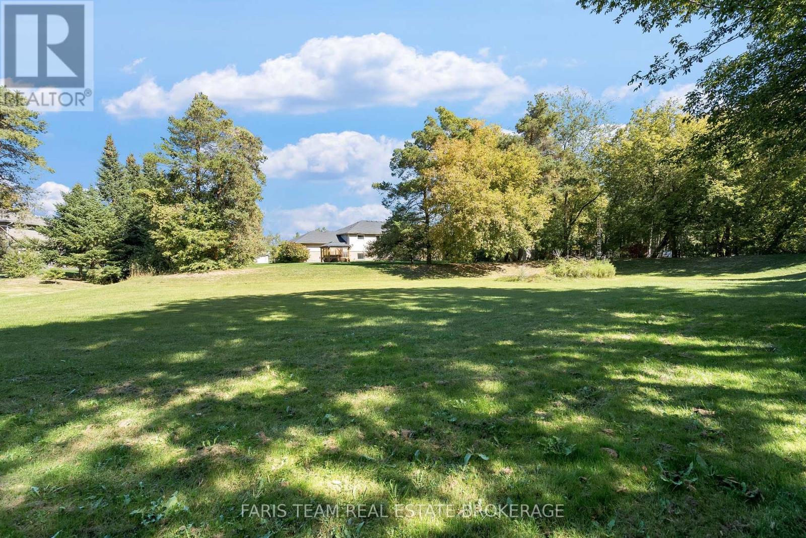 24 Parr Boulevard, Springwater, Ontario  L0M 1T2 - Photo 47 - S12421188