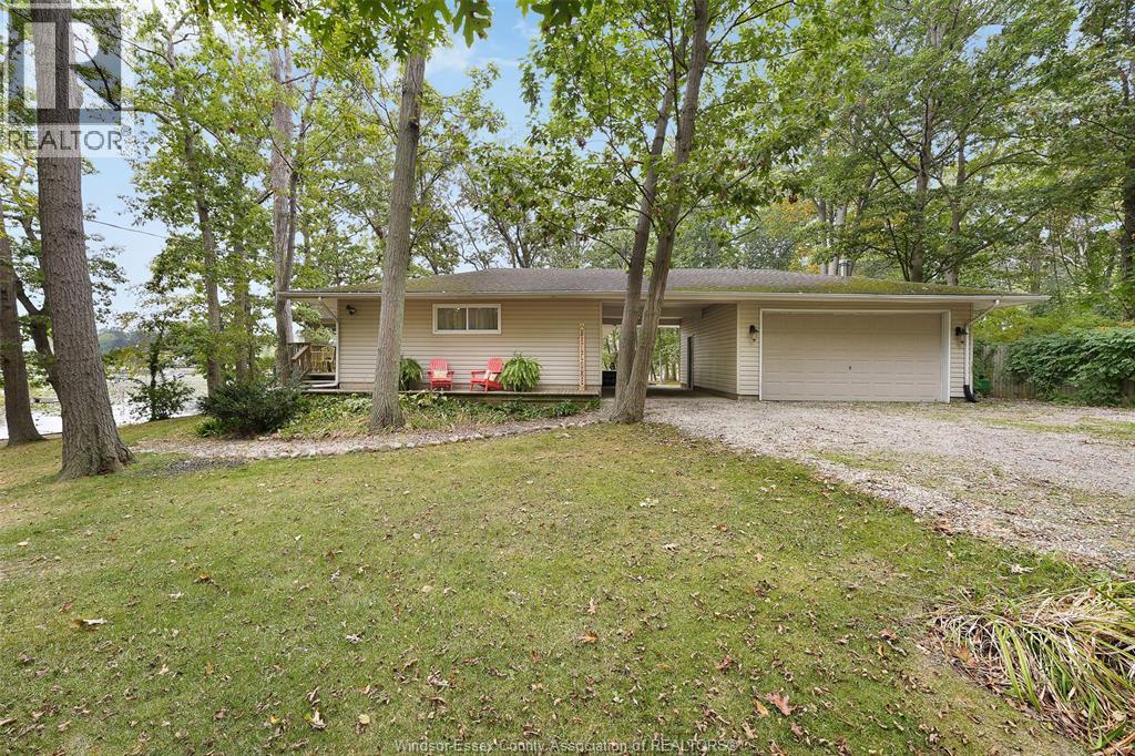 21002 Pier Road, Wheatley, Ontario  N0P 2P0 - Photo 2 - 25024214