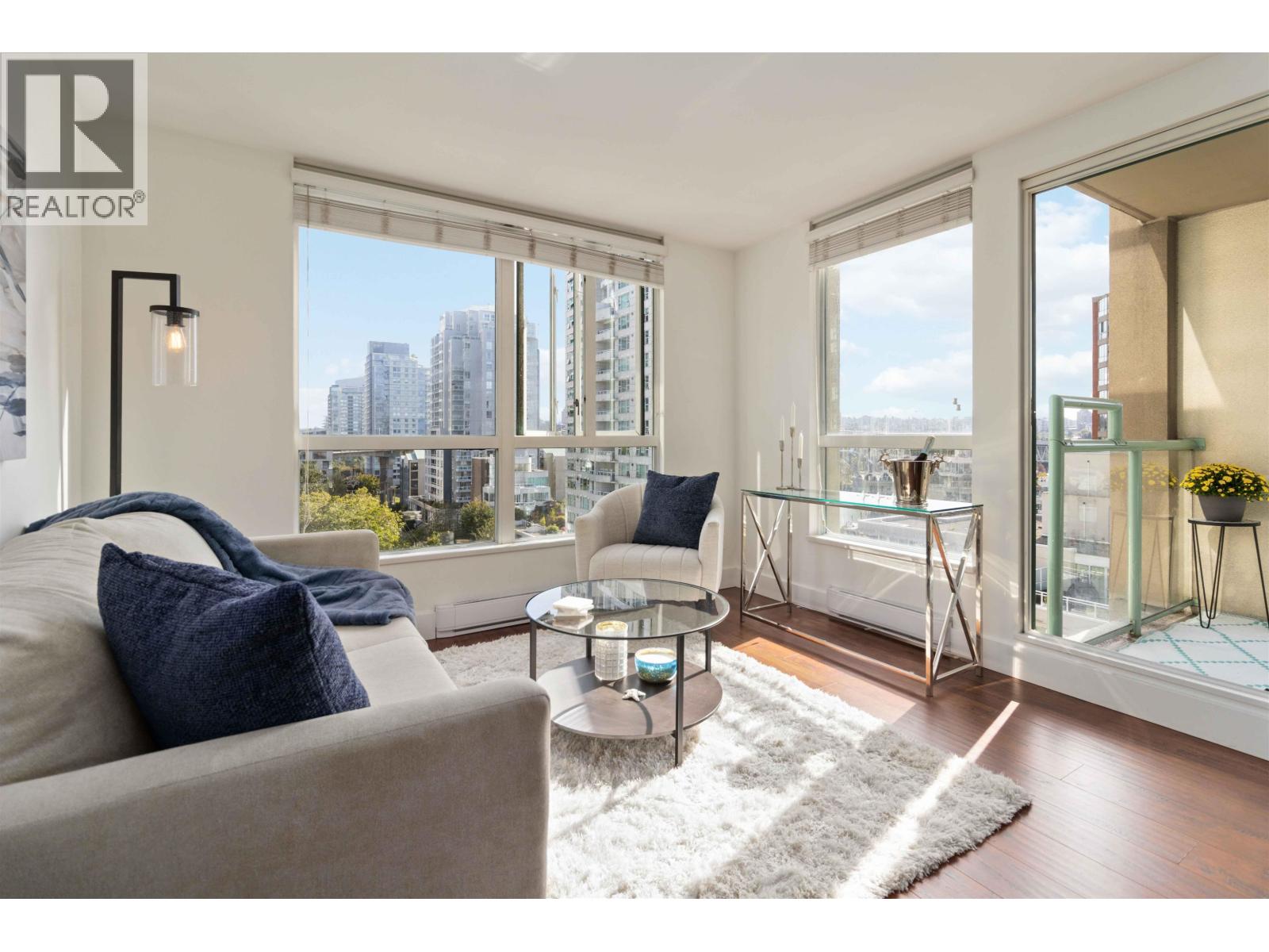 1003 907 BEACH AVENUE, Vancouver, British Columbia