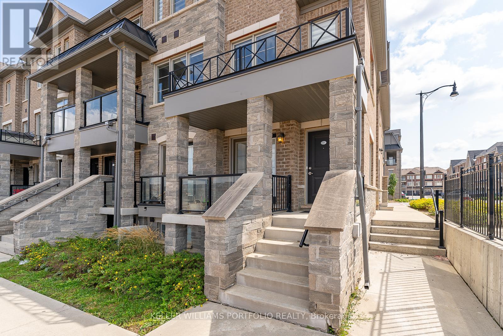 13 - 200 Veterans Drive, Brampton, Ontario  L7A 4S6 - Photo 1 - W12421180