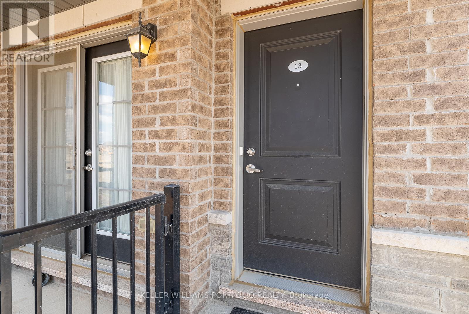13 - 200 Veterans Drive, Brampton, Ontario  L7A 4S6 - Photo 2 - W12421180